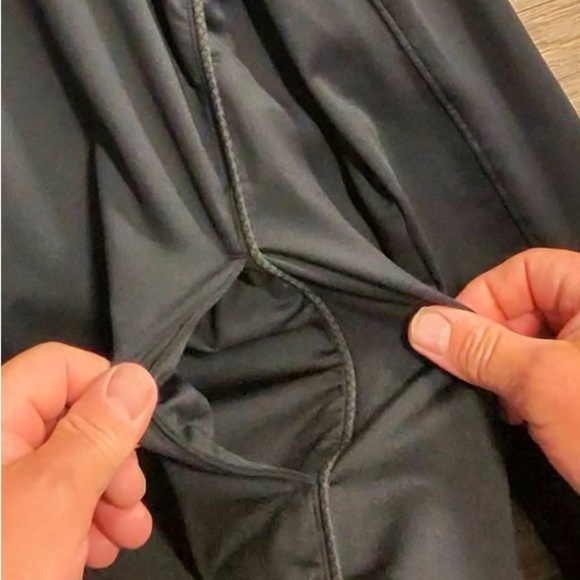 Under Armour Black Full Zip Jacket Performance Fabric - Picture 4 of 11